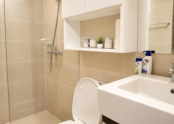 1br Unit With Pool And Gym Access In Salcedo Village Apartment Manila