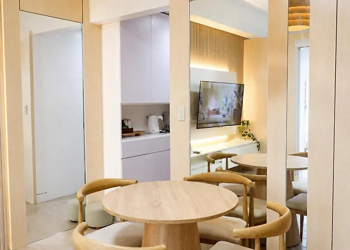 1br Unit With Pool And Gym Access In Salcedo Village Apartment