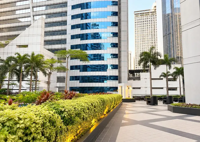 Apartment 1br Unit With Pool And Gym Access In Salcedo Village *